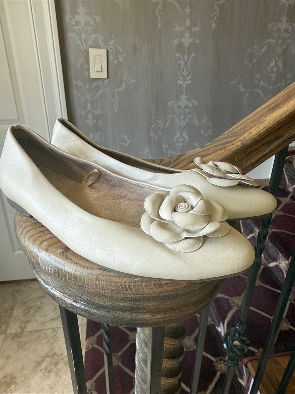 KIM ROGERS BAB ladies floral slip on flats very good condition size 6